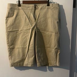 NY and Company Shorts